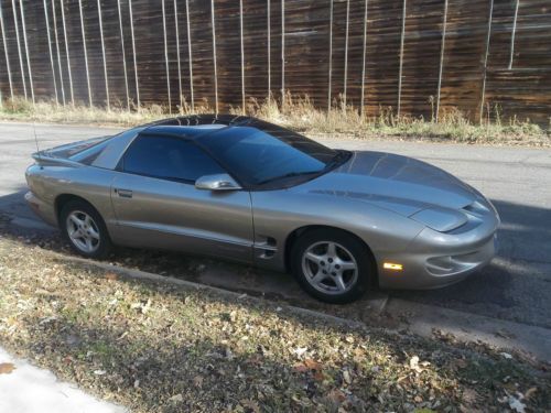 2000 pontiac firebird base coupe 2-door 3.8l