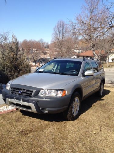 2007 volvo xc70 base wagon 4-door 2.5l