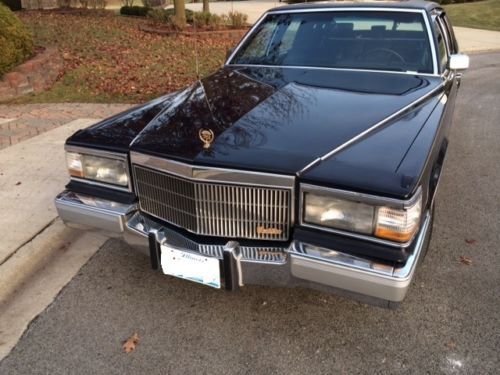 1991 Cadillac Brougham d'Elegance, 5.7L, Gold Package, Factory Sunroof, RARE!!!, image 2