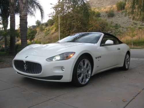 2012 maserati granturismo convertible 2-door 4.7l