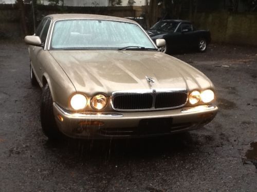 1999 jaguar xj8 sedan 4-door 4.0l