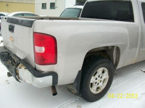 2007 Chevrolet Silverado 1500 Classic parts or rebuild low reserve, image 3