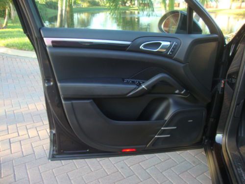 2011 Porsche Cayenne S AWD 4dr Black/Black 56K Mi, US $43,900.00, image 4