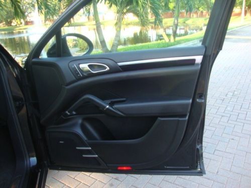 2011 Porsche Cayenne S AWD 4dr Black/Black 56K Mi, US $43,900.00, image 10