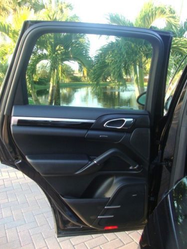 2011 Porsche Cayenne S AWD 4dr Black/Black 56K Mi, US $43,900.00, image 15