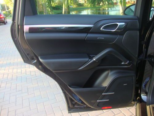 2011 Porsche Cayenne S AWD 4dr Black/Black 56K Mi, US $43,900.00, image 16