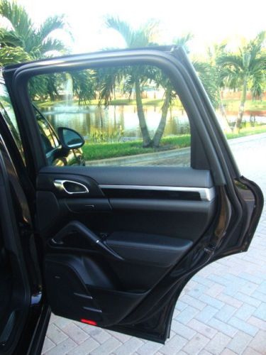 2011 Porsche Cayenne S AWD 4dr Black/Black 56K Mi, US $43,900.00, image 23