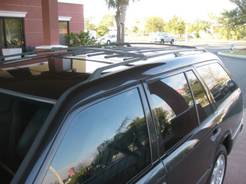 1987 Mercedes-Benz Florida title& serviced  E-Class 300TD WAGON, image 3