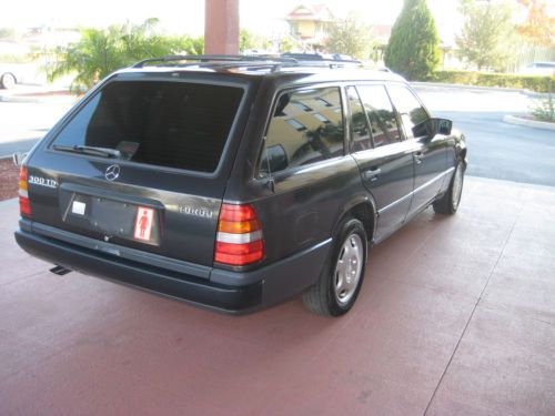 1987 Mercedes-Benz Florida title& serviced  E-Class 300TD WAGON, image 11