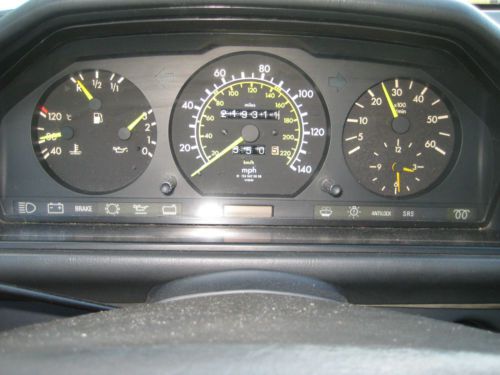 1987 Mercedes-Benz Florida title& serviced  E-Class 300TD WAGON, image 21