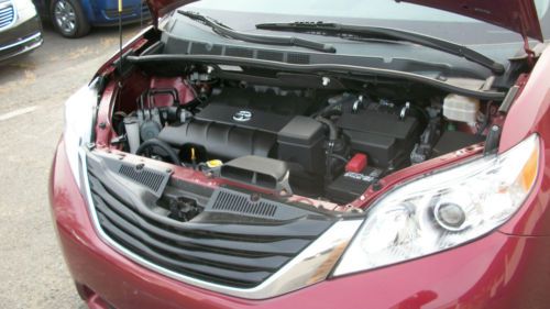 2011 TOYOTA SIENNA LE AMT HANDICAP MOBILITY WHEELCHAIR VAN  w/ REAR LOADING RAMP, image 22