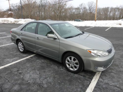 2006 toyota camry xle sedan 4-door 3.0l one owner loaded power roof leather