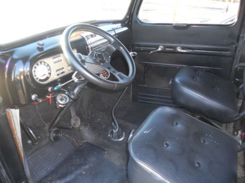 RARE 1948 F1 FORD PANEL TRUCK, image 4