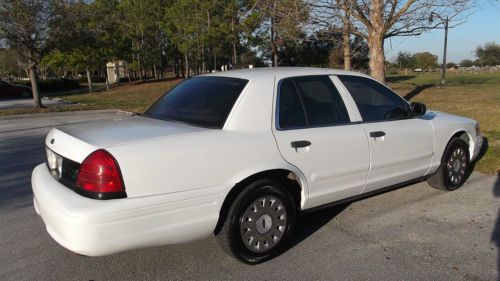 2003 ford crown victoria police interceptor sedan 4-door 4.6l