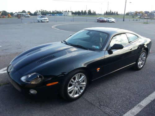 Jaguar xkr super charged. black on black 2005 great condition.