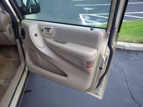 2001 Dodge Grand Caravan Sport Mini Passenger Van 4-Door 3.8L, image 16
