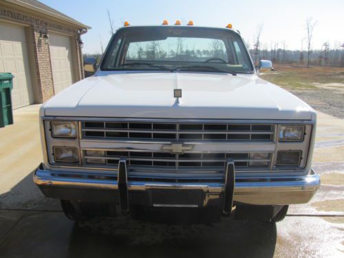 Chevrolet Silverado C30 4X4 LWB White 454, US $7,500.00, image 2