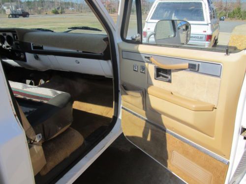 Chevrolet Silverado C30 4X4 LWB White 454, US $7,500.00, image 8