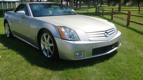 Xlr 2006 cadillac roadster low miles beautiful condition private owner extras