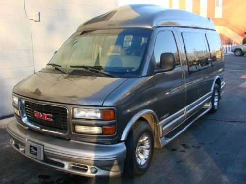 2002 gmc savana southern comfort ultimate hi-top conversion van low miles 5.7l