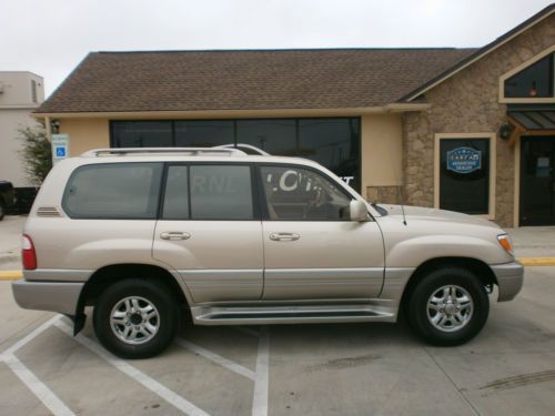 2001 lexus lx 470! very clean!