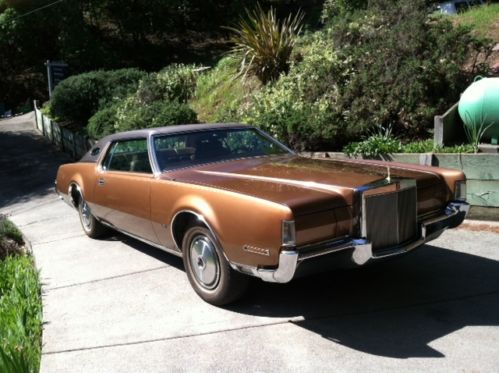 Classic 1972 lincoln continental mark iv, california