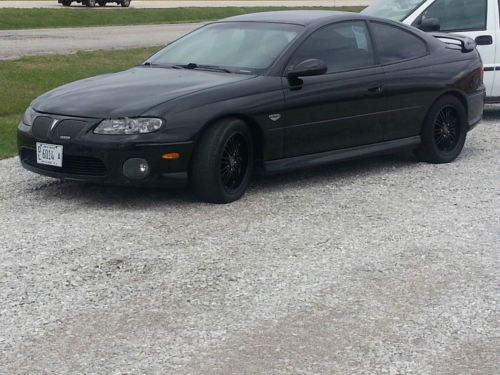 2004 pontiac gto base coupe 2-door 5.7l