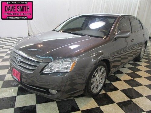 2006 cd player navigation heated leather seats xm radio ready tint