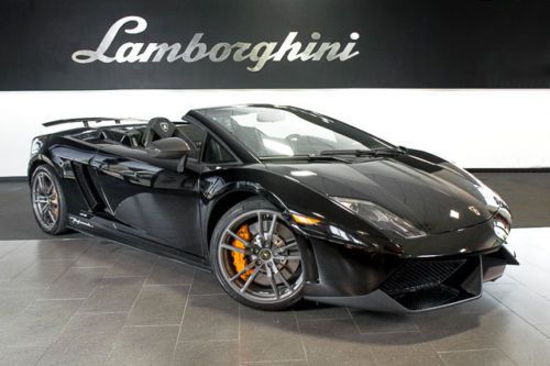 Performante! + nav + rear cam + carbon fiber + lrge wing + alcantara