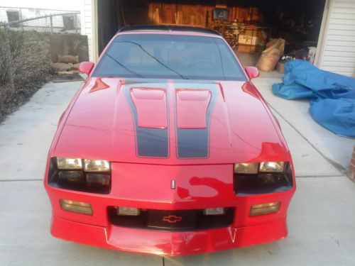 1992 25th anniversary  z28 camaro 305 tpi  red w/ t-tops....