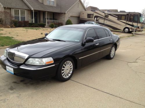 No reserve!!  2003 lincoln town car executive l sedan 4-door 4.6l