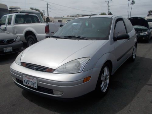 2000 ford focus no reserve