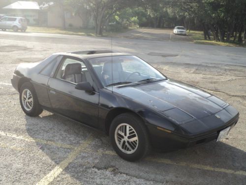 1984 pontiac fiero sport coupe 2-door 2.5l-ws6 with 4 speed