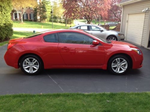 Red 2011 Nissan Altima Coupe 2.5L Excellent Condition, US $18,795.00, image 2