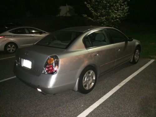 2002 Nissan Altima S Sedan 4-Door 2.5L CLEAN CAR FAX AND AUTO CHECK, image 5