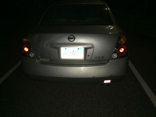 2002 Nissan Altima S Sedan 4-Door 2.5L CLEAN CAR FAX AND AUTO CHECK, image 6