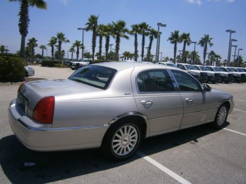 2004 LINCOLN TOWN CAR SIGNATURE 4.6L V8 RWD LUXURY SEDAN FLORIDA ONE OWNER L@@K, image 8