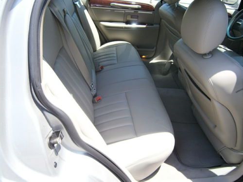 2004 LINCOLN TOWN CAR SIGNATURE 4.6L V8 RWD LUXURY SEDAN FLORIDA ONE OWNER L@@K, image 24