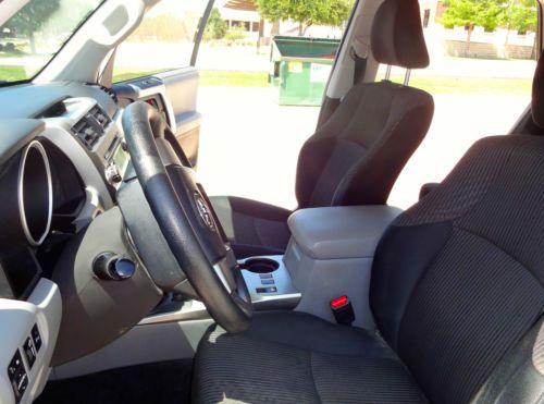 2010 Toyota 4Runner SR5 Sport Utility 4-Door 4.0L, image 4