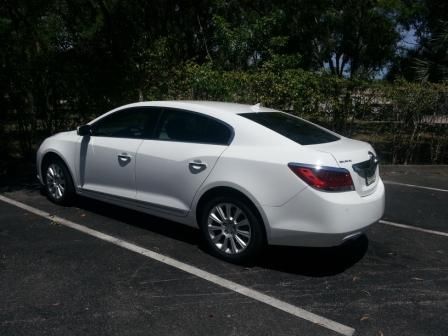 2013 buick lacrosse  white/titanium leather  excellent condition