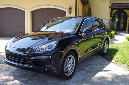 Ueber-luxurious  porsche cayenne s - unbelievable condition