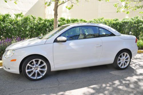 2011 Volkswagen Eos Lux Convertible 2-Door 2.0L, image 2