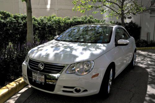 2011 Volkswagen Eos Lux Convertible 2-Door 2.0L, image 3