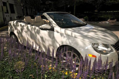 2011 Volkswagen Eos Lux Convertible 2-Door 2.0L, image 7