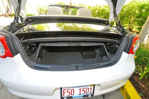 2011 Volkswagen Eos Lux Convertible 2-Door 2.0L, image 10