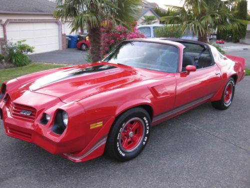 1980 camaro z28  factory 4 speed ,t-tops ,low miles, stunning !  must see !