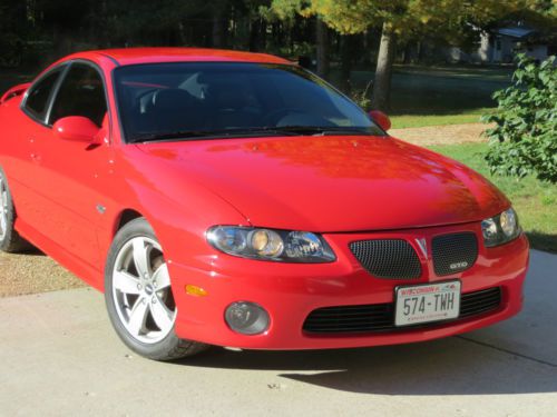 2004 pontiac gto base coupe 2-door 5.7l