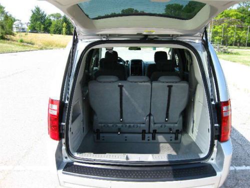 2010 Dodge Grand Caravan SE Mini Passenger Van 4-Door 3.3L, image 5