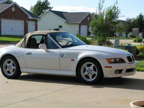 1998 bmw z3 roadster convertible 2-door 1.9l