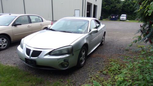 No reserve pontiac grand prix 2004